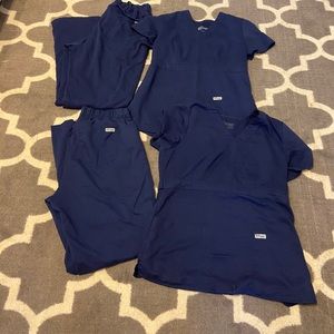 Grey’s Anatomy scrubs bundle